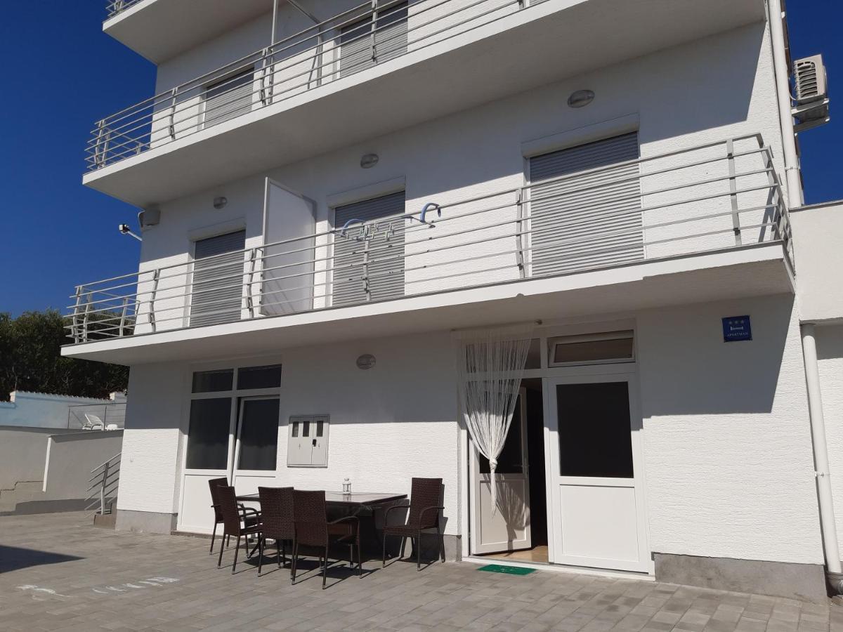 וודיצה Apartmani Frano מראה חיצוני תמונה