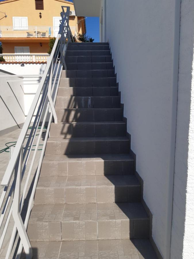 וודיצה Apartmani Frano מראה חיצוני תמונה